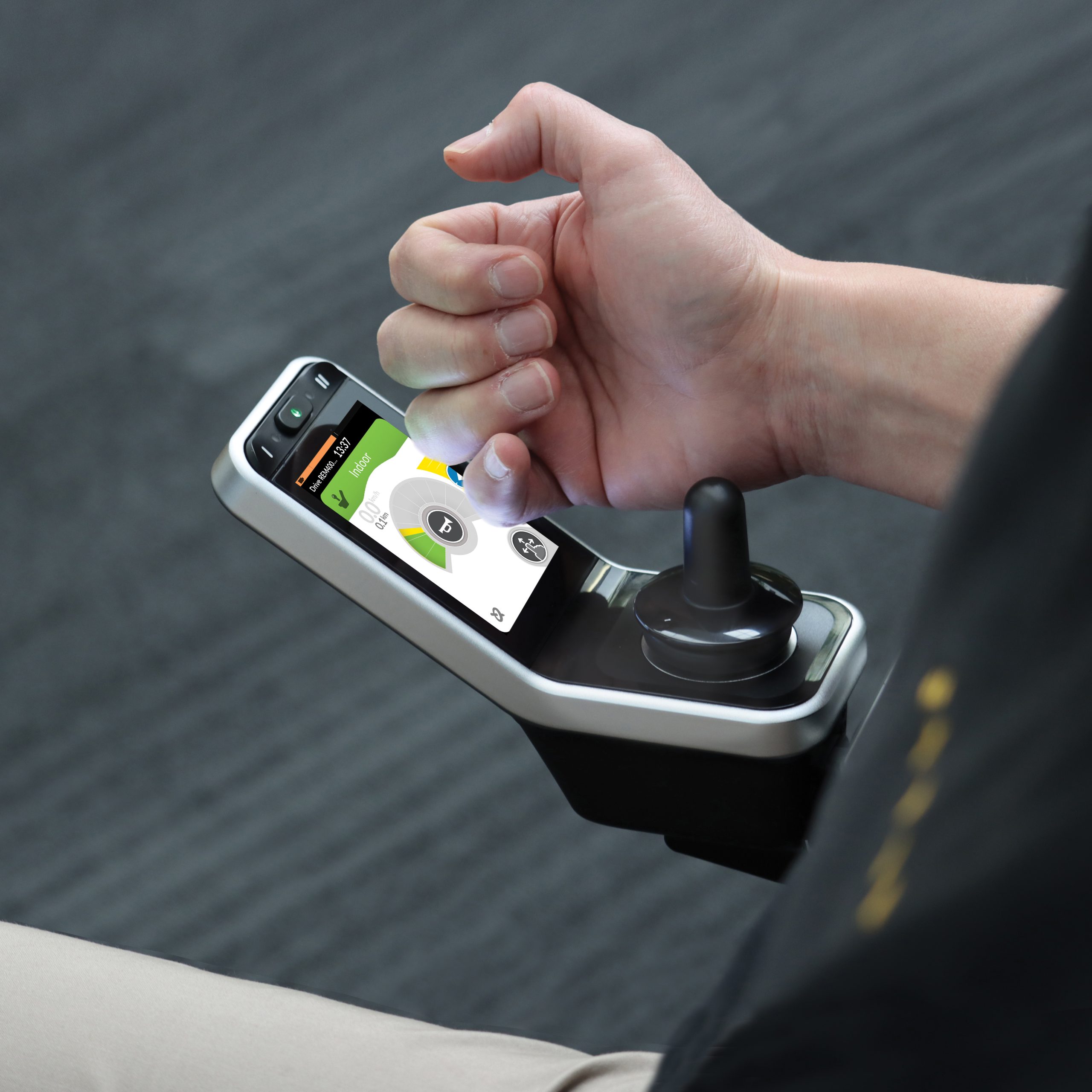 Dynamic Controls LiNX400 Series REM400 on Powerchair in use